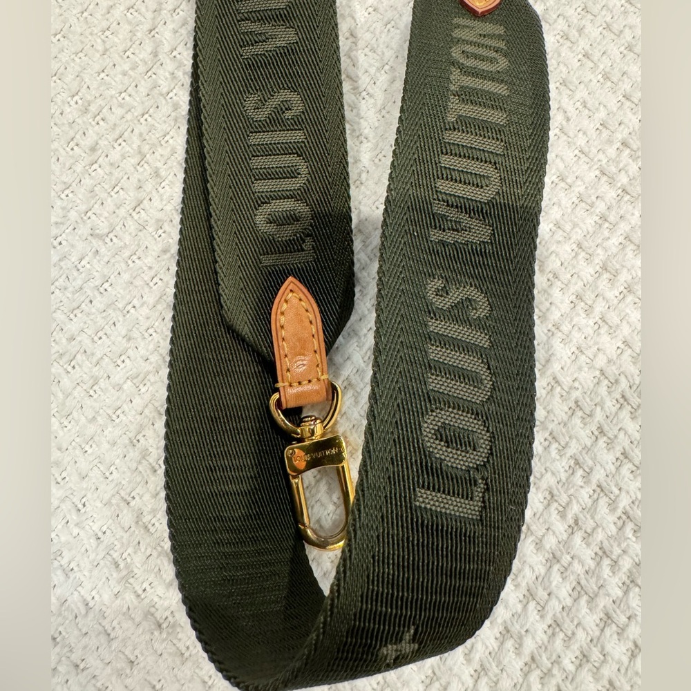 Authentic LV Strap. Olive